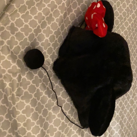 Minnie Mouse Ears Winter Hat - Picture 2 of 8